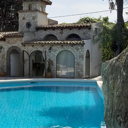 La Отель типа 